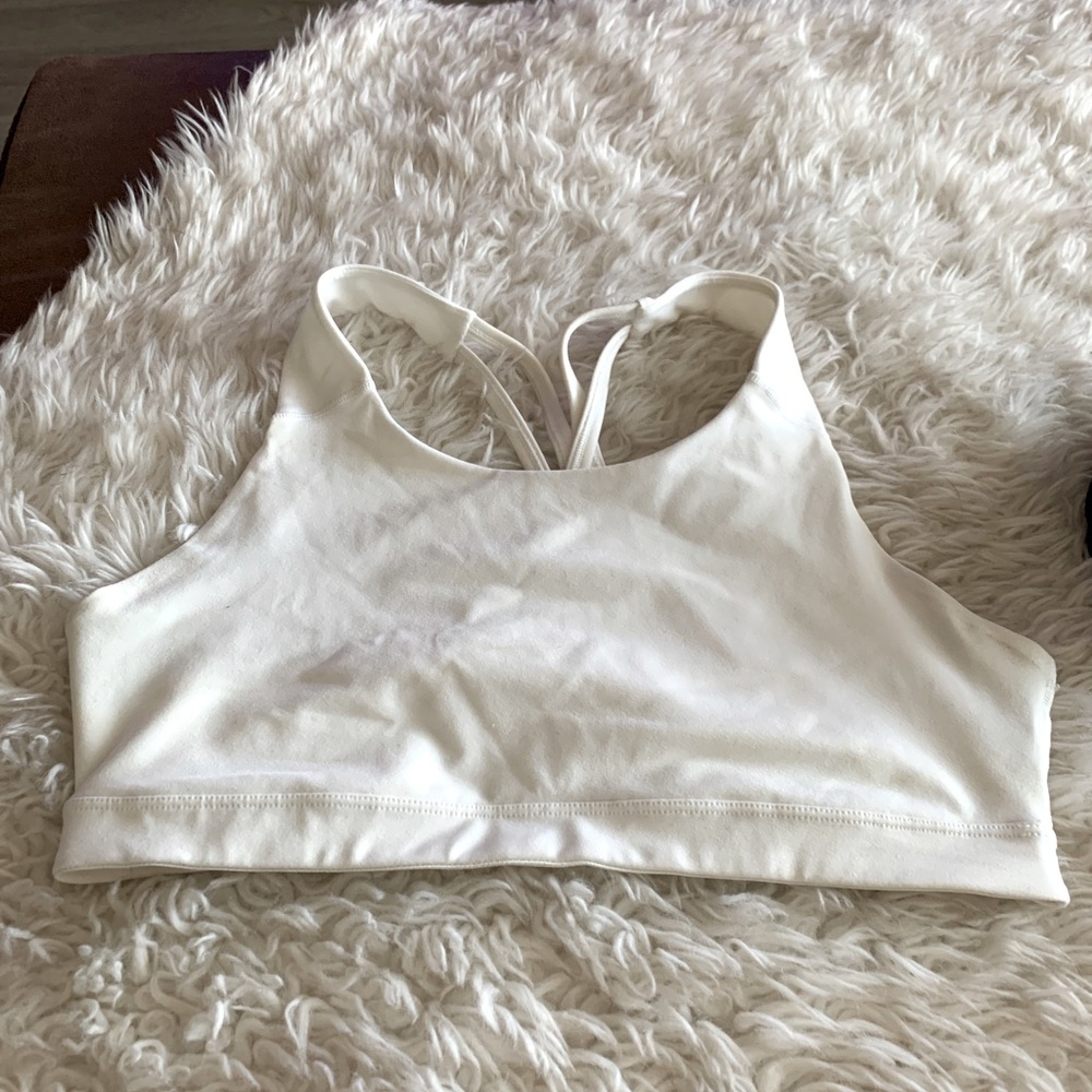 Old Navy PowerPress Medium Support Strappy Sports Bra